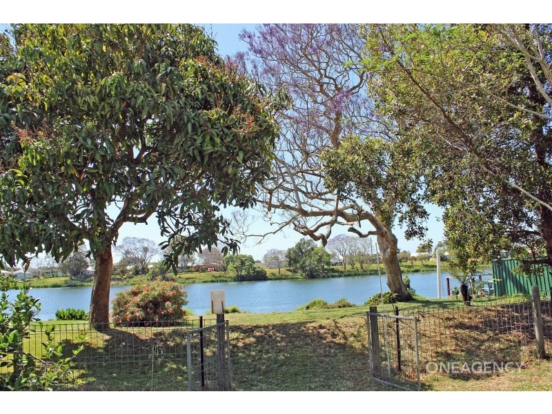 4 Vincent Avenue, Smithtown NSW 2440