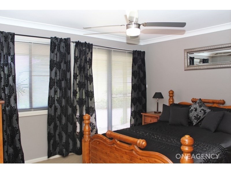 23 Charles Parry Place, Crescent Head NSW 2440