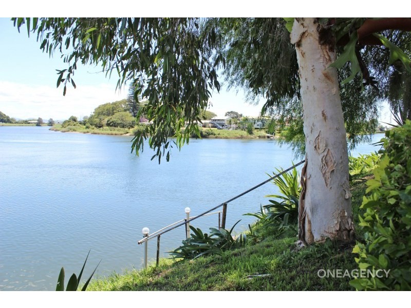 10 Kinchela Street, Gladstone NSW 2440