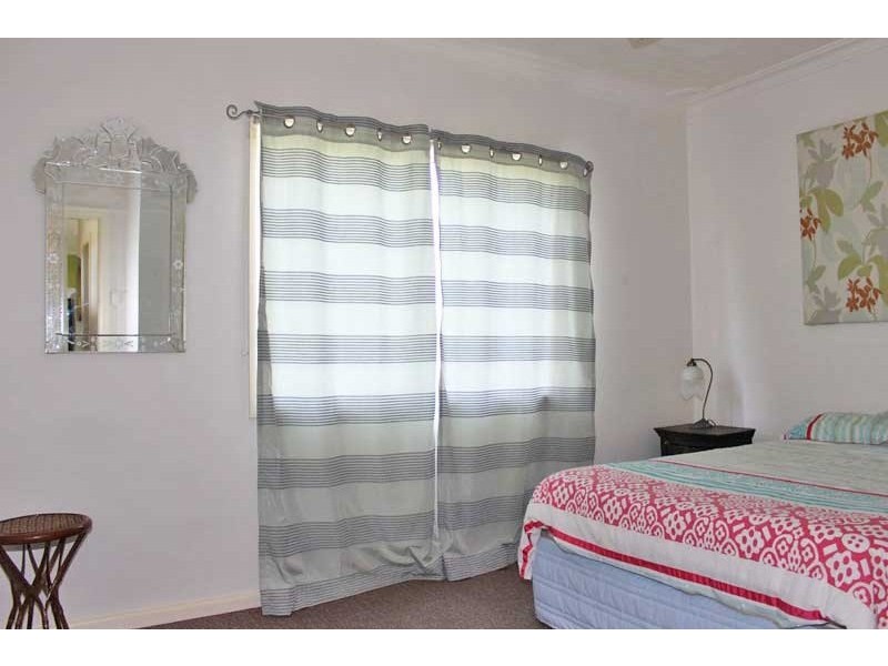 34 Main Street, Crescent Head NSW 2440