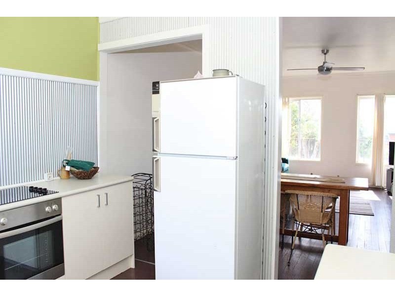 34 Main Street, Crescent Head NSW 2440