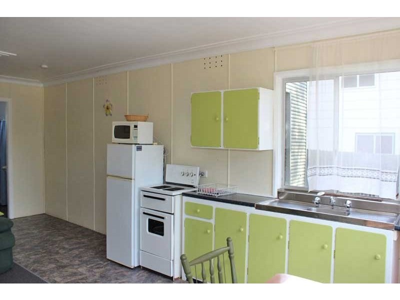 34 Main Street, Crescent Head NSW 2440