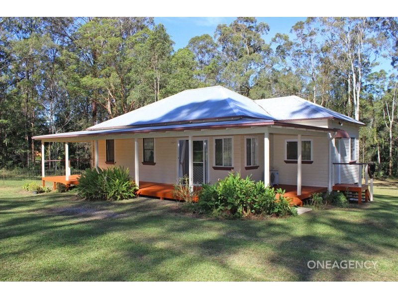 22 Hillview Drive, Yarravel NSW 2440