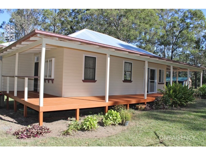 22 Hillview Drive, Yarravel NSW 2440