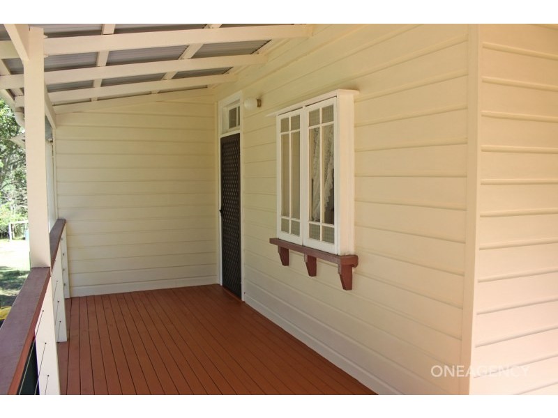 22 Hillview Drive, Yarravel NSW 2440