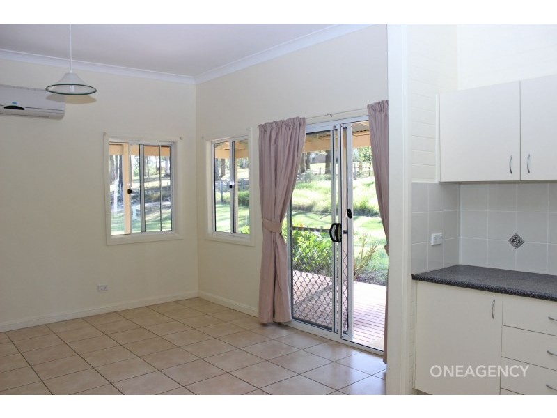 22 Hillview Drive, Yarravel NSW 2440