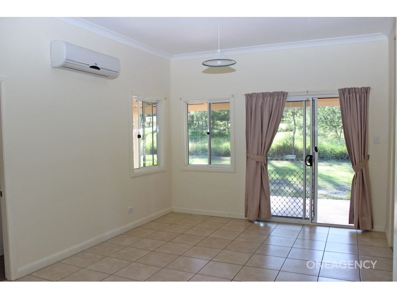 22 Hillview Drive, Yarravel NSW 2440