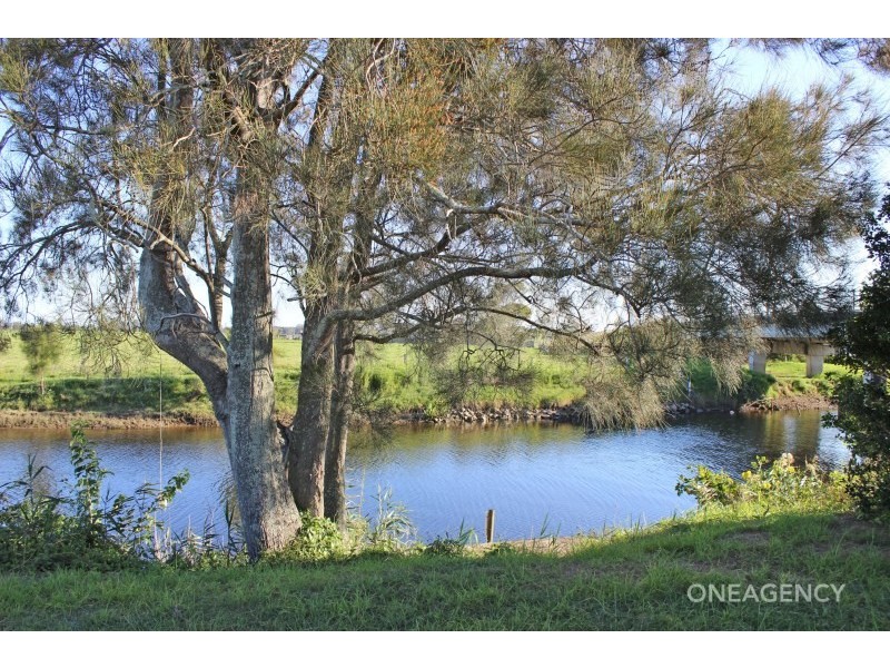 1 Hat Head Road, Kinchela NSW 2440