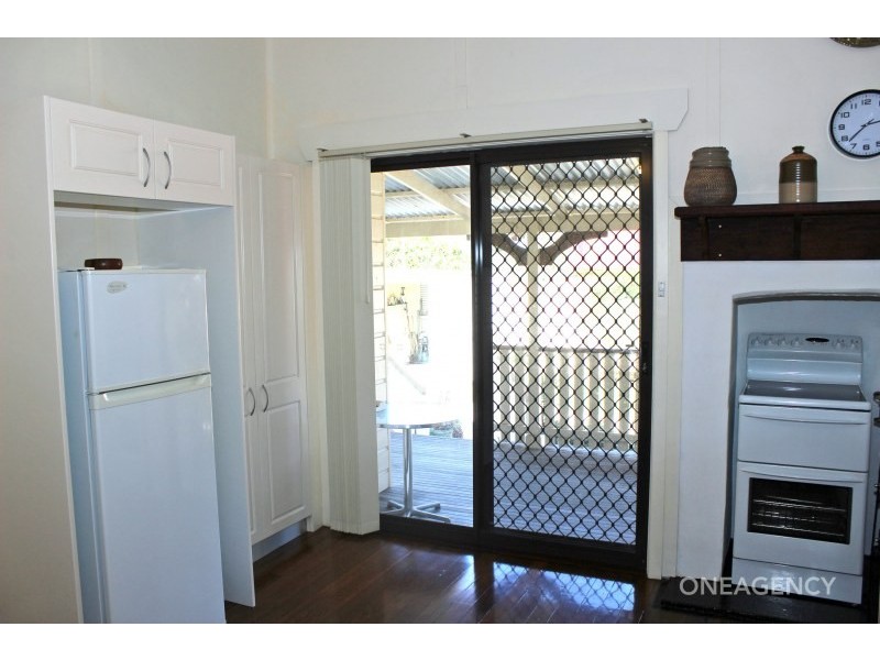 9 Wide Street, West Kempsey NSW 2440