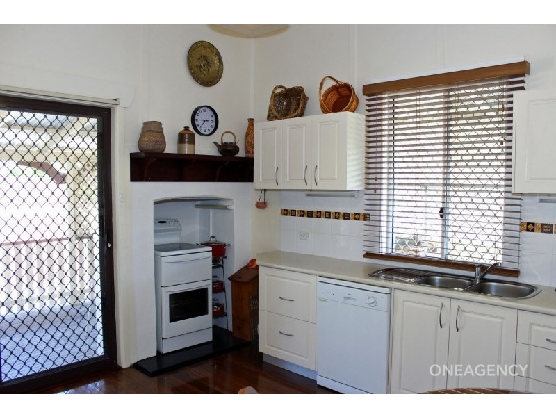 9 Wide Street, West Kempsey NSW 2440