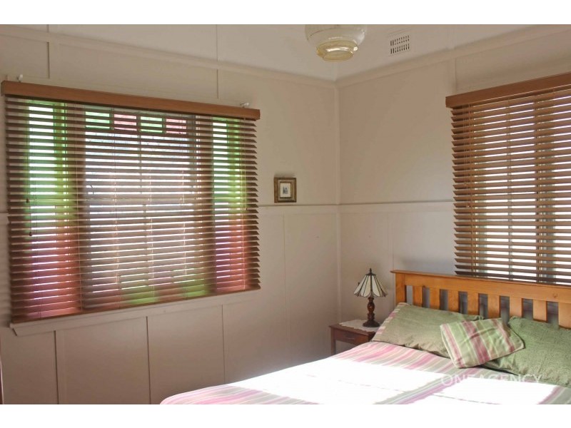 9 Wide Street, West Kempsey NSW 2440