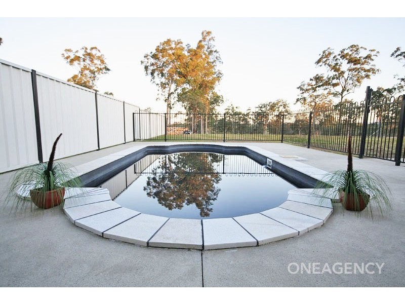 8 Wattle Place, Yarravel NSW 2440