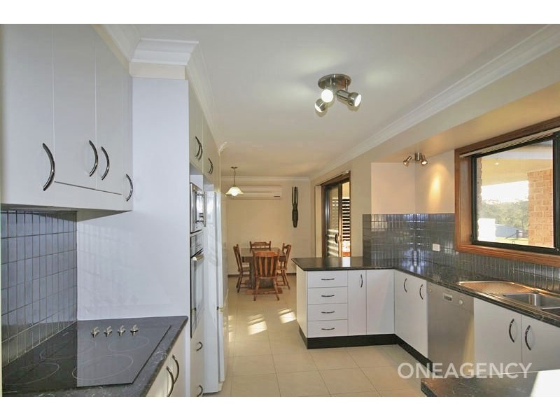 8 Wattle Place, Yarravel NSW 2440