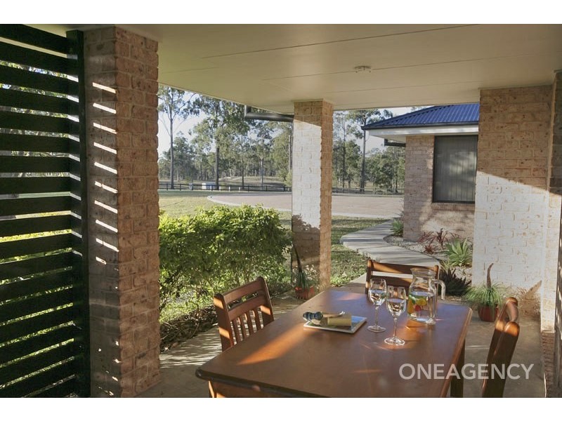 8 Wattle Place, Yarravel NSW 2440