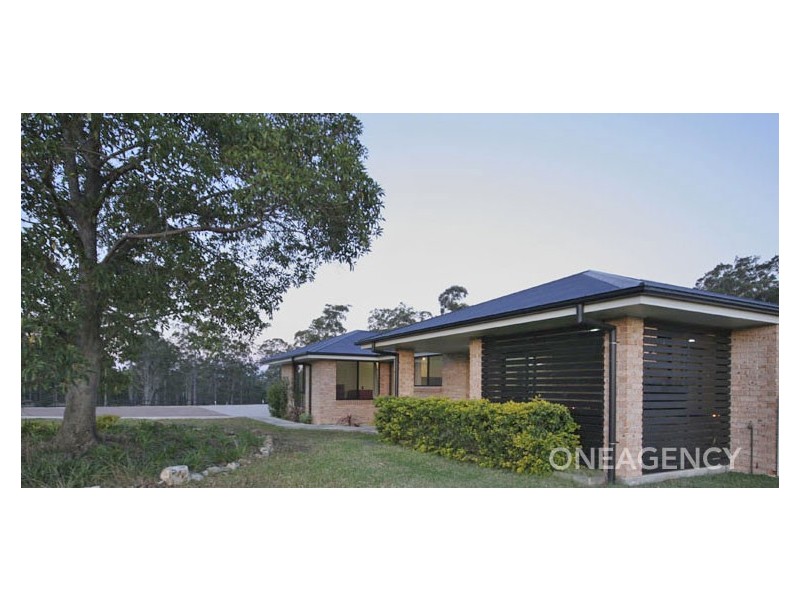 8 Wattle Place, Yarravel NSW 2440