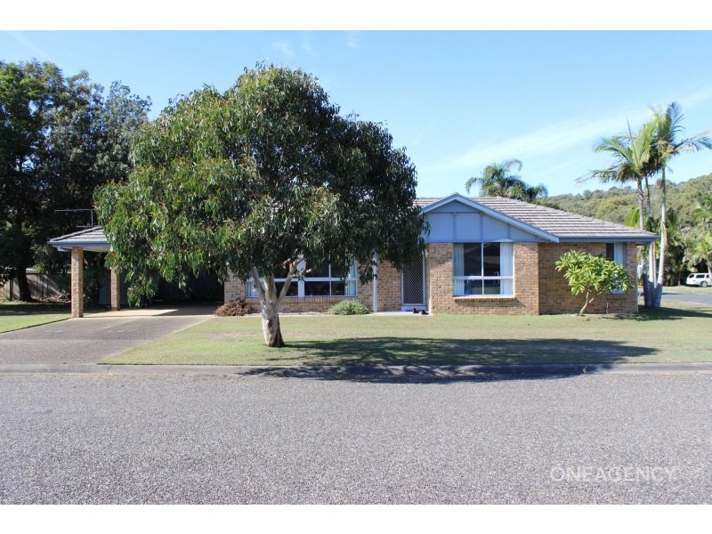 1 Schnapper Close, Hat Head NSW 2440