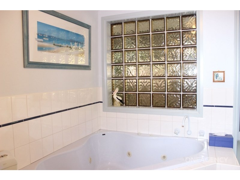 1 Schnapper Close, Hat Head NSW 2440