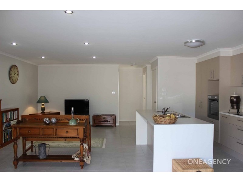 2/6 Blue Wren Close, Port Macquarie NSW 2444