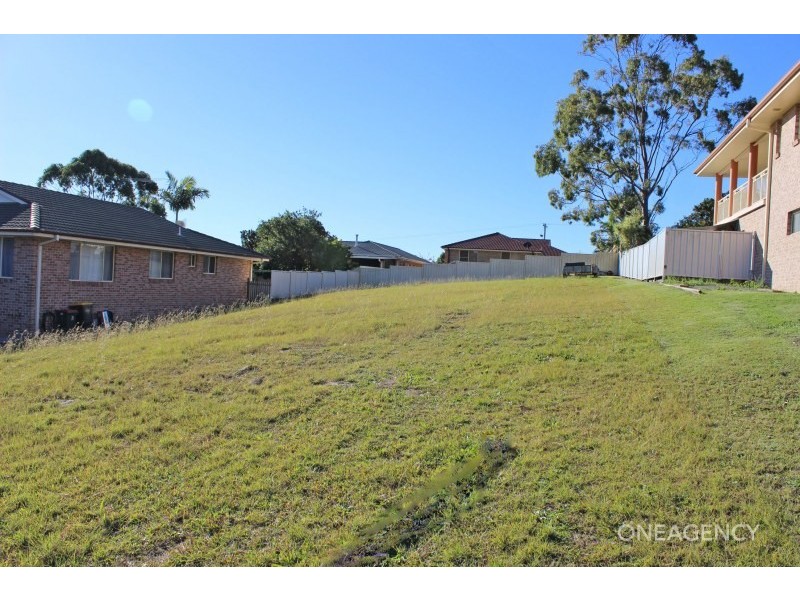 13 Rafferty Crescent, South West Rocks NSW 2431