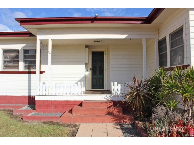 13 Park Avenue, West Kempsey NSW 2440