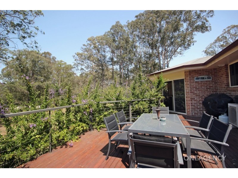 24 Hillview Drive, Yarravel NSW 2440