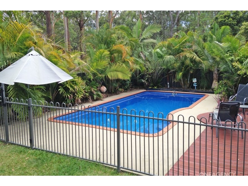 24 Hillview Drive, Yarravel NSW 2440