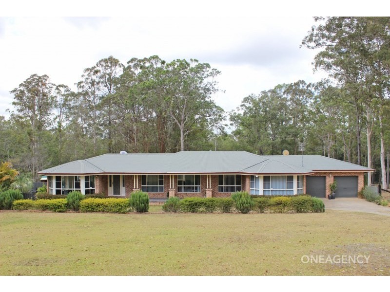 24 Hillview Drive, Yarravel NSW 2440