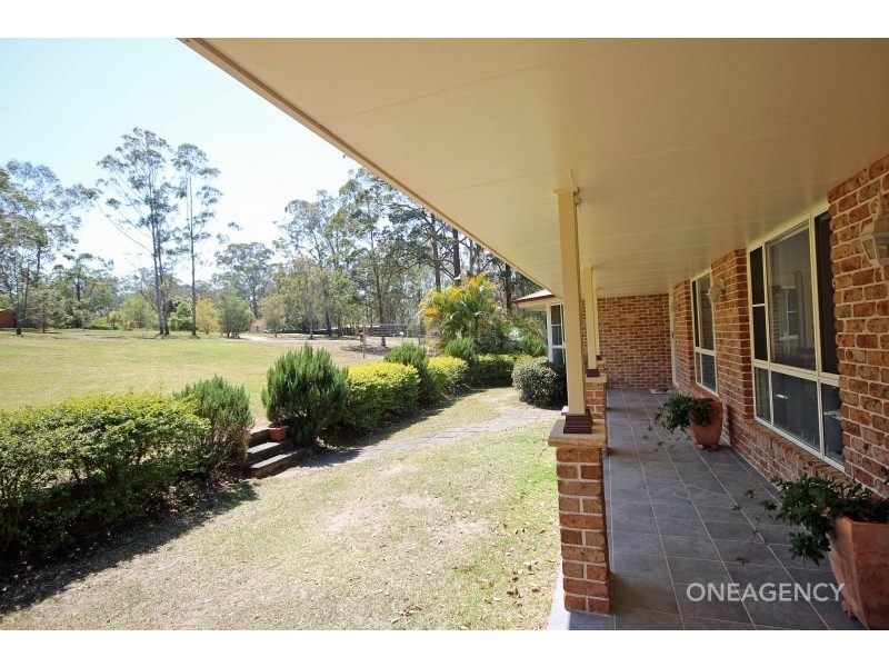 24 Hillview Drive, Yarravel NSW 2440