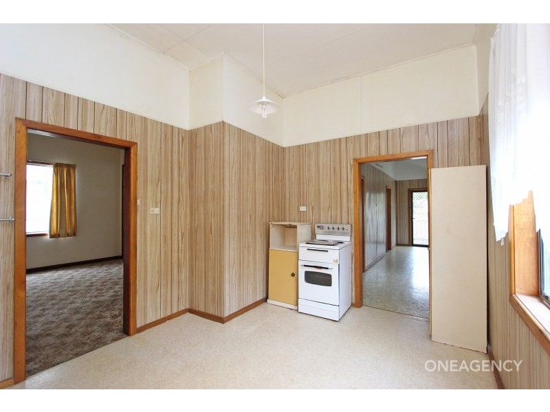 37 Wide Street, West Kempsey NSW 2440