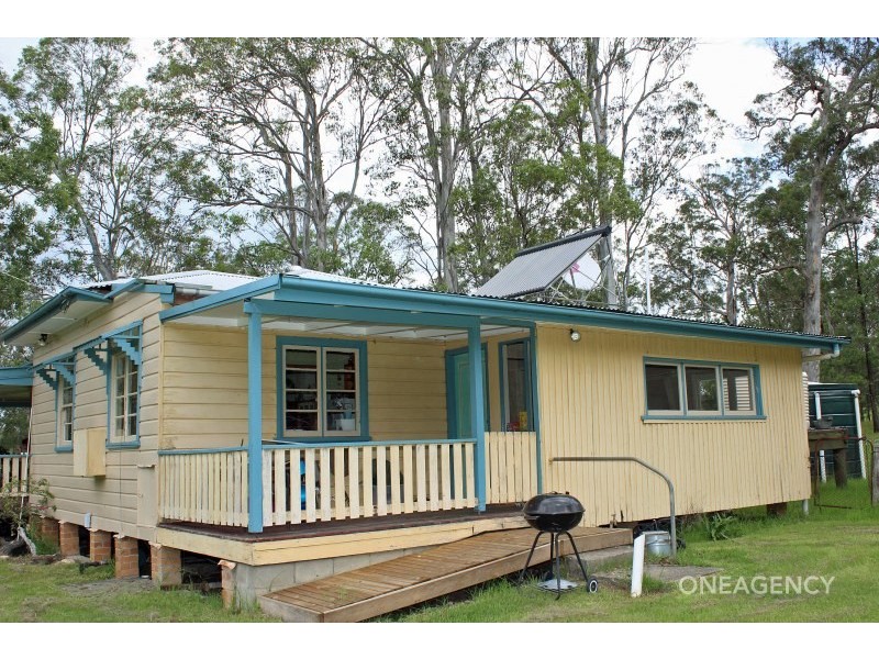 2 Silverwood Avenue, Temagog NSW 2440