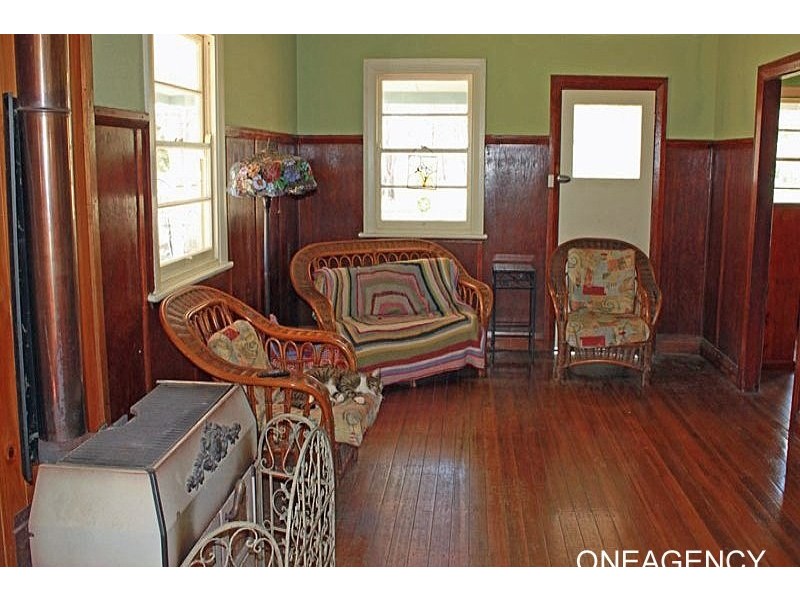 2 Silverwood Avenue, Temagog NSW 2440