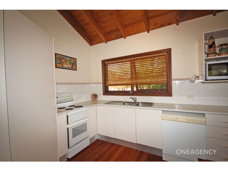 21 Mitchell Avenue, West Kempsey NSW 2440