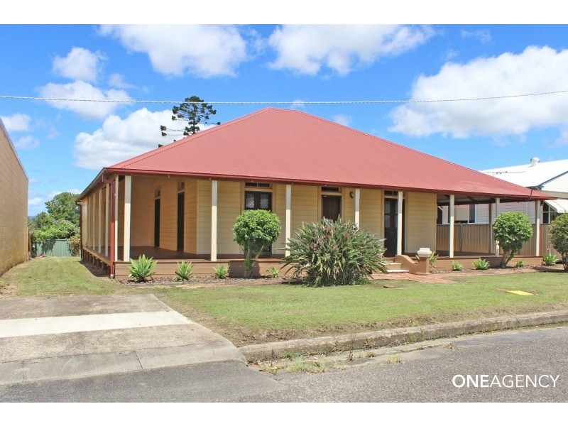 4 Tozer Street, West Kempsey NSW 2440