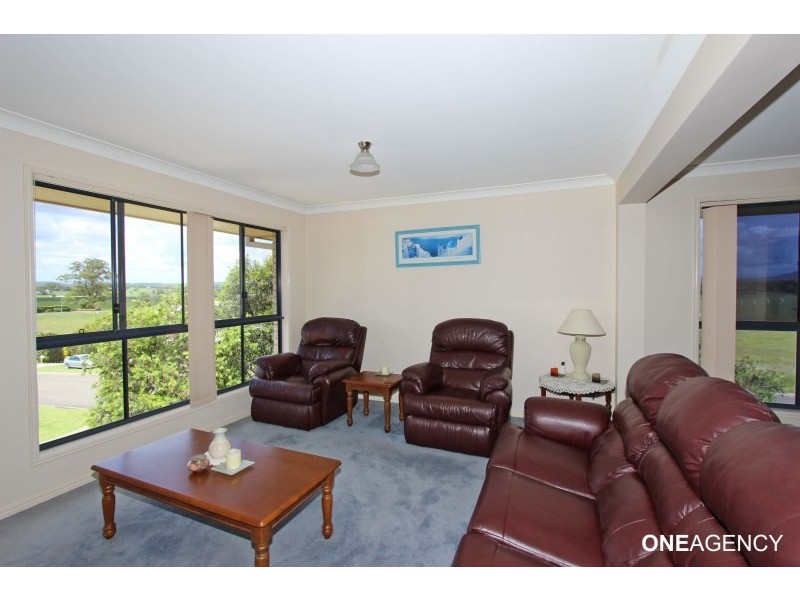 6 Springfields Drive, Greenhill NSW 2440