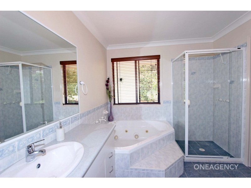 6 Springfields Drive, Greenhill NSW 2440