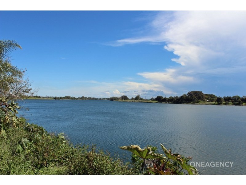 16 Riverside Drive, Kinchela NSW 2440