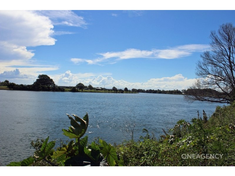 16 Riverside Drive, Kinchela NSW 2440