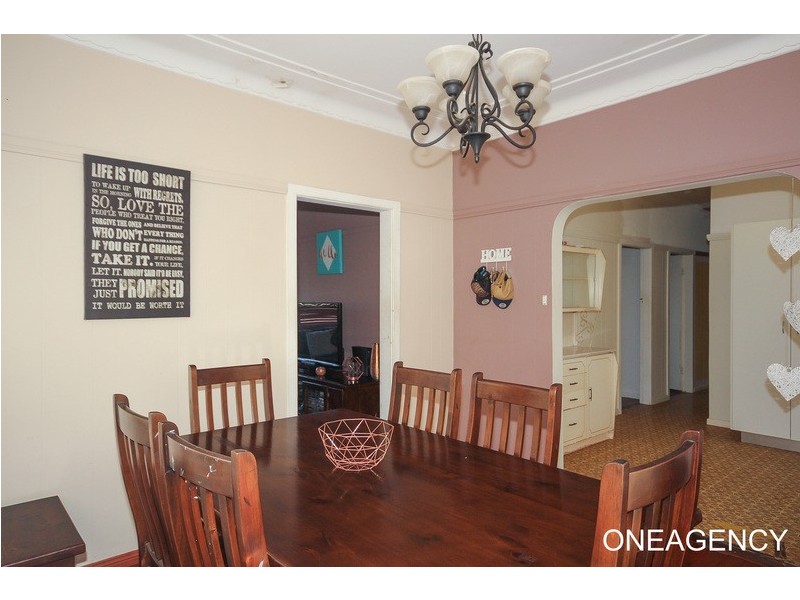 18 Park Avenue, West Kempsey NSW 2440