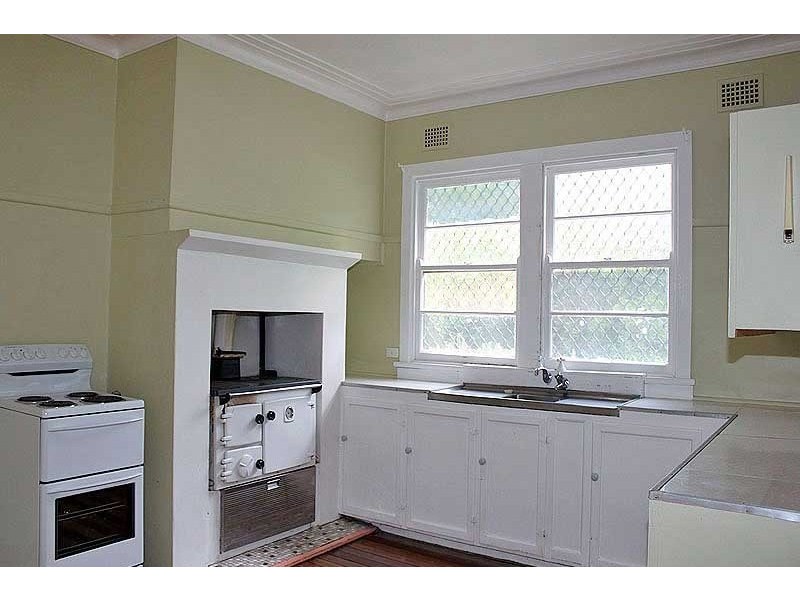 8 Nicholson Street, South Kempsey NSW 2440