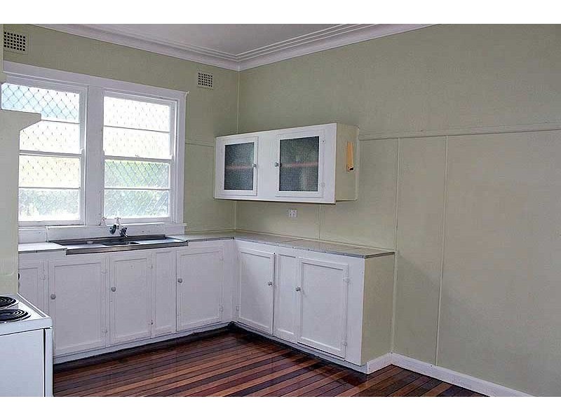 8 Nicholson Street, South Kempsey NSW 2440