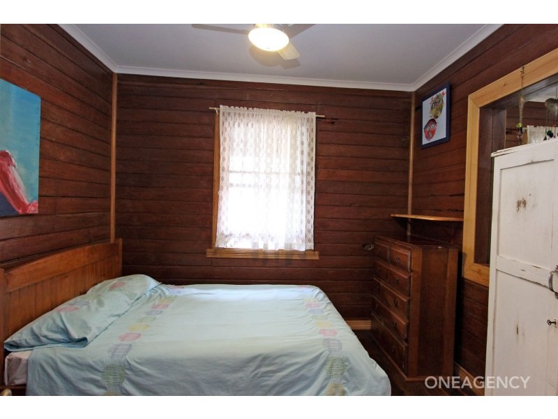 25 Pacific Street, Crescent Head NSW 2440