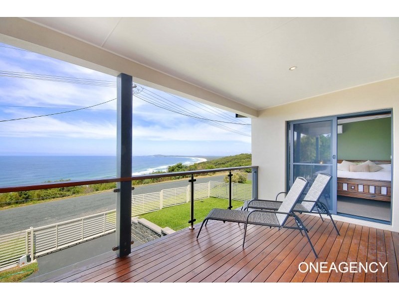 44 Skyline Crescent, Crescent Head NSW 2440