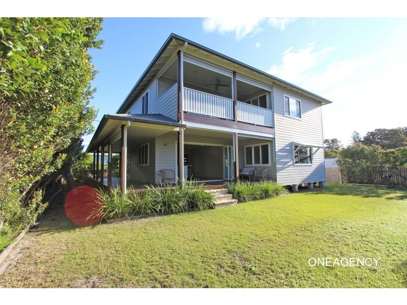 4 Oak Street, Hat Head NSW 2440