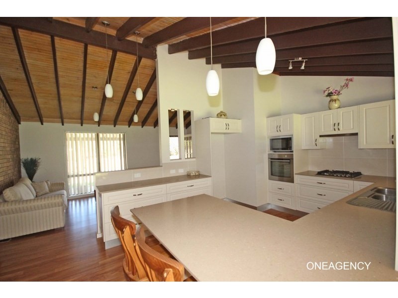 33 Hillview Drive, Aldavilla NSW 2440