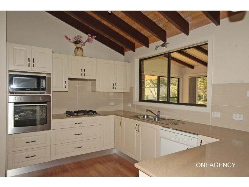 33 Hillview Drive, Aldavilla NSW 2440