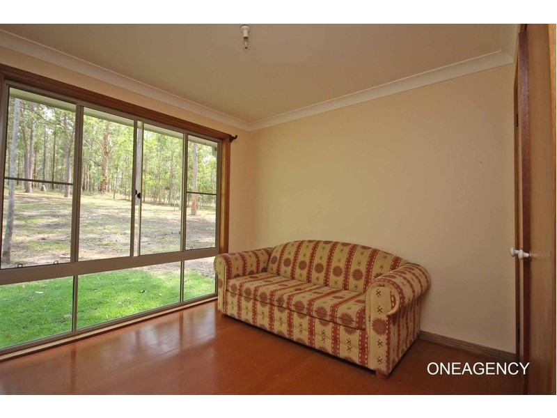 35 Ironbark Crescent, Yarravel NSW 2440