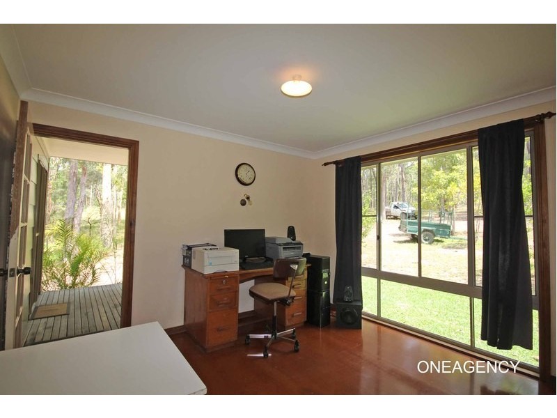 35 Ironbark Crescent, Yarravel NSW 2440
