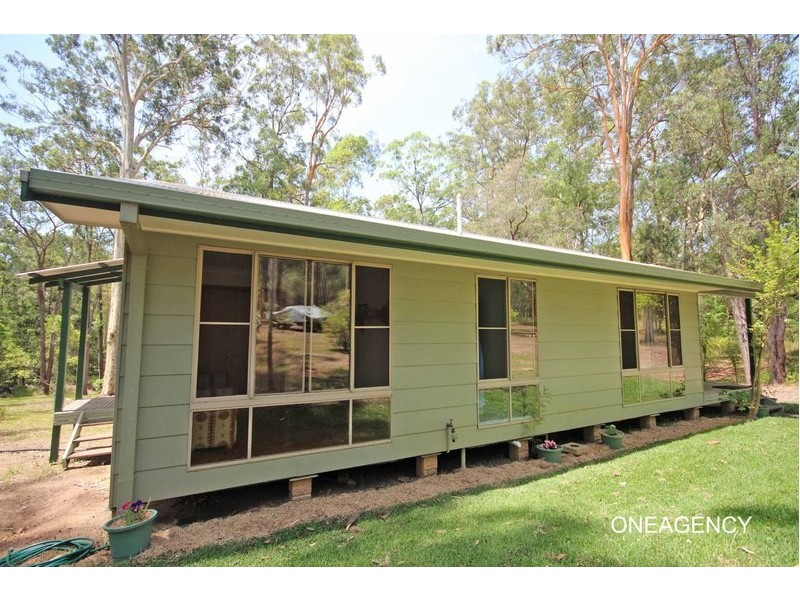 35 Ironbark Crescent, Yarravel NSW 2440