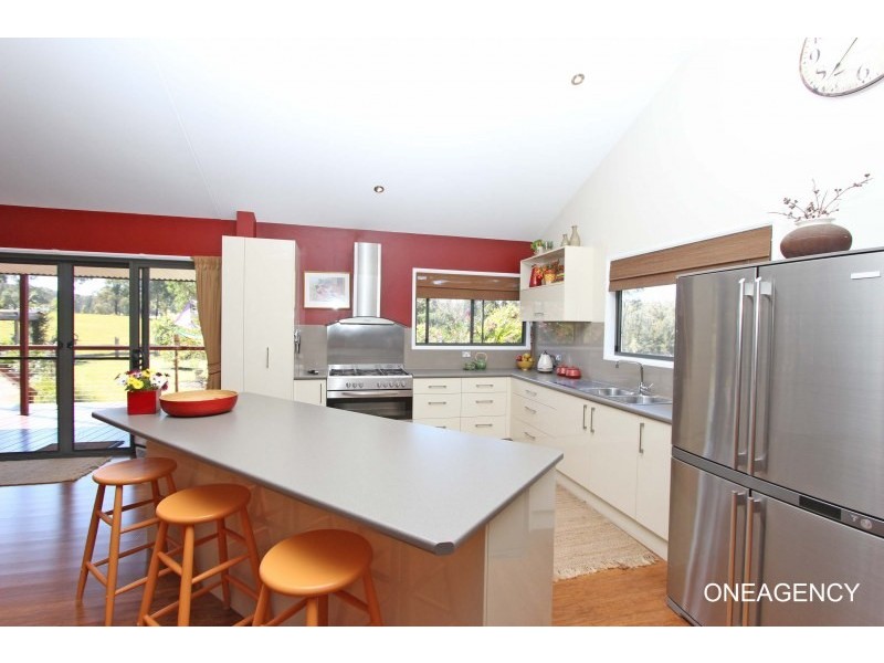 11 Penn Place, Crescent Head NSW 2440