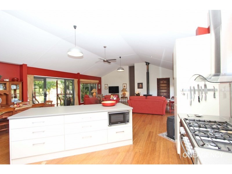11 Penn Place, Crescent Head NSW 2440